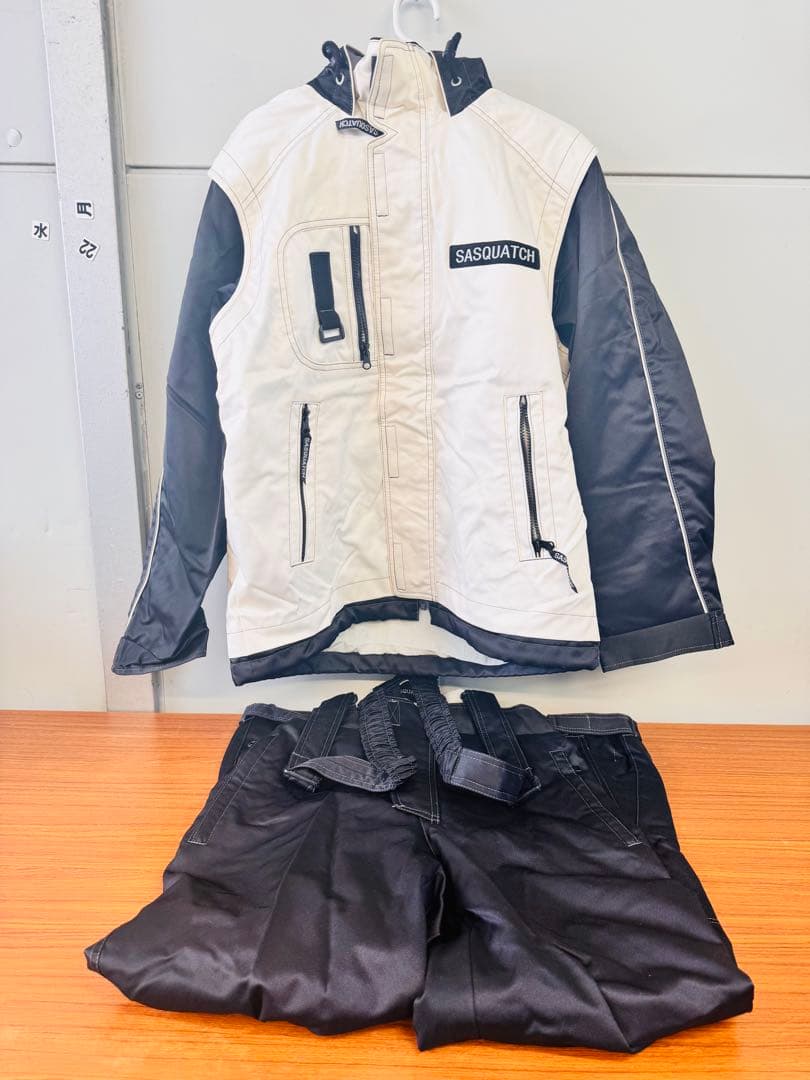 SASQUATCH スキーウェア 上下セット M メンズ 中綿入り