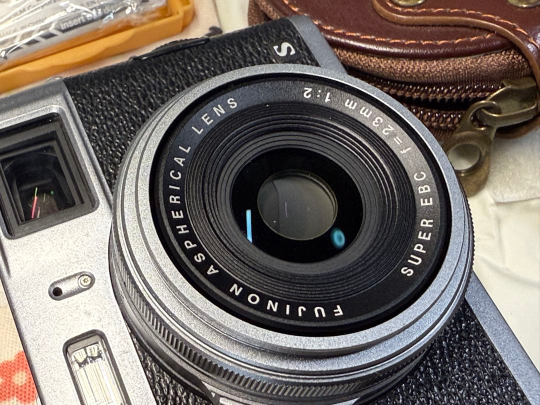Fujifilm X100S 付属品一部あり　動作確認済み