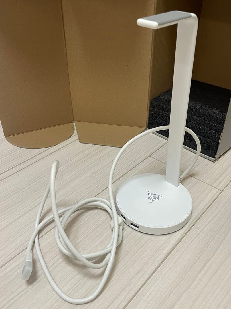 ヘッドホン Razer Base Station V2 Chroma & G733