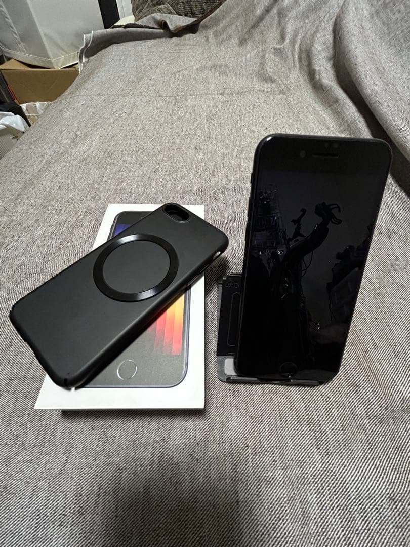 Apple iPhone SE (第3世代) ブラック 64GB SIMフリー