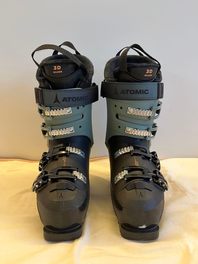 ATOMIC hawx magna110 アトミックスキーブーツ