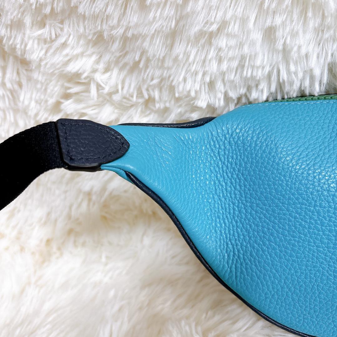 【極美品】コーチ COACH ボディバッグ ディズニーコラボ レザー