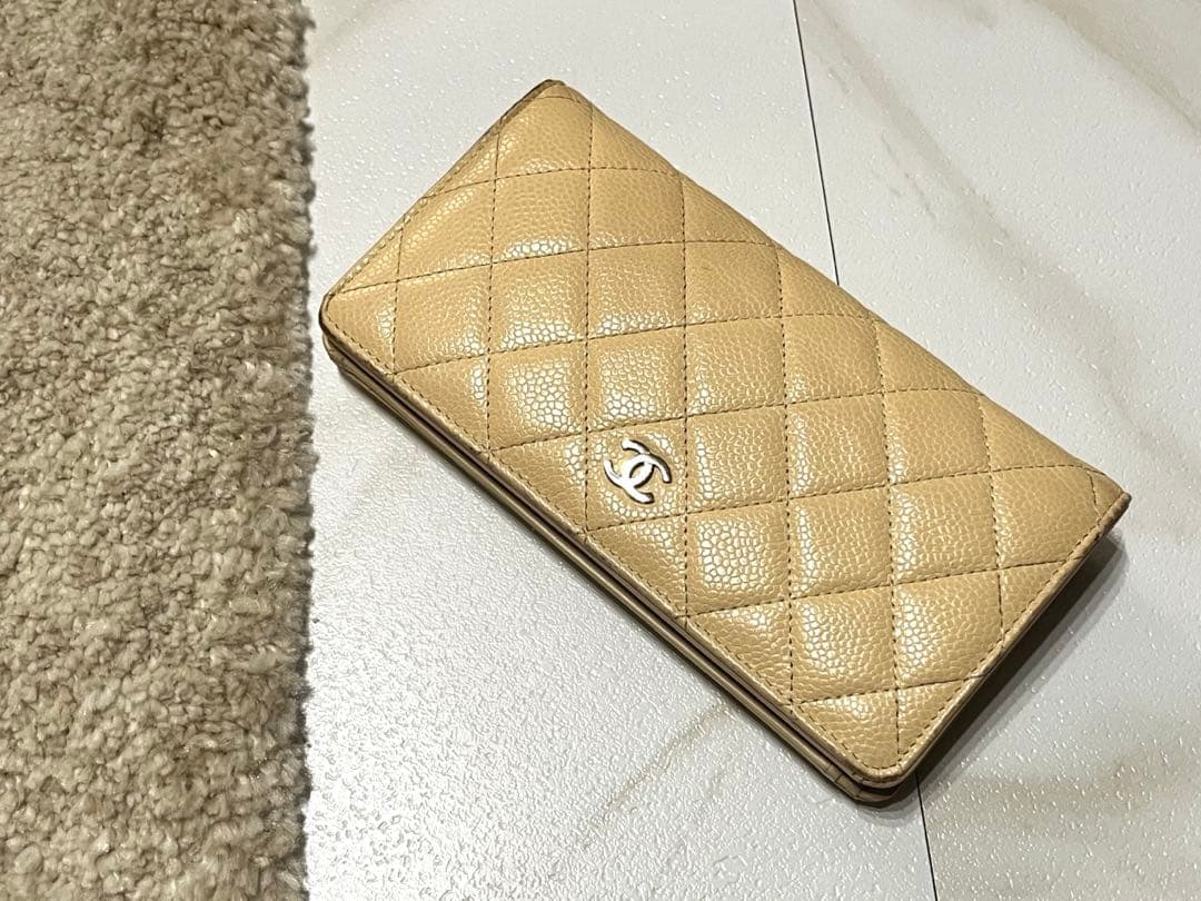 CHANEL シャネル　キャビアスキン　マトラッセ　二つ折り　財布　シール　G