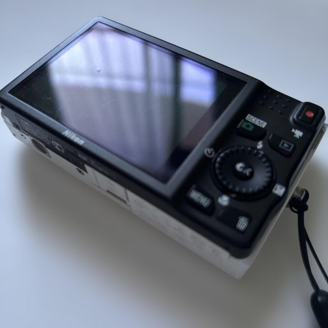 Nicon COOLPIXS6200 ホワイト