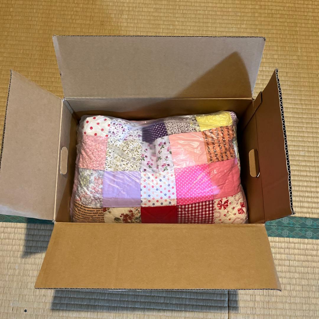 値下げ！手縫いパッチワーク　ベッドカバー(特大)　230×130㎝ おまけ付き