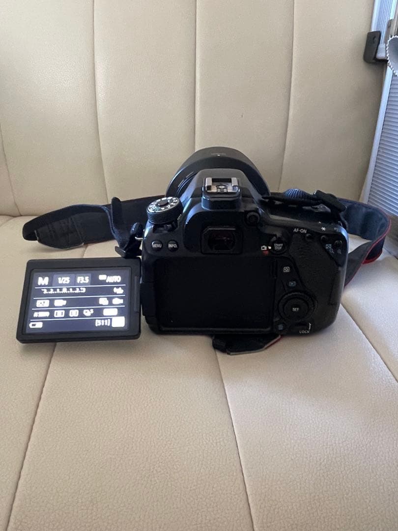 Canon EOS 80D デジタル一眼レフ 付属品多数