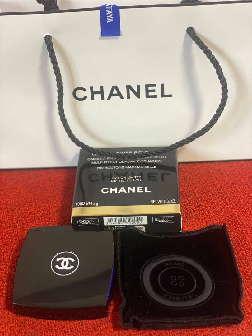 CHANEL レキャトルオンブル209ブトン　マドモアゼル⭐︎新作、特別限定品⭐︎