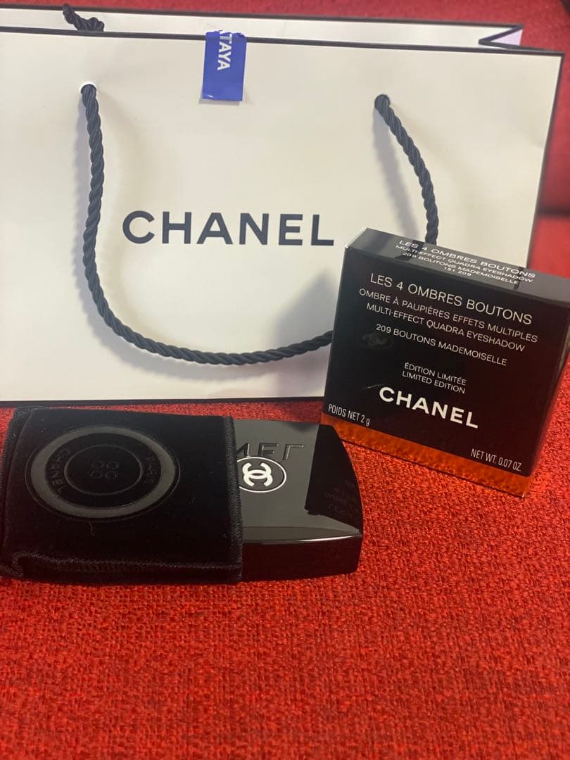 CHANEL レキャトルオンブル209ブトン　マドモアゼル⭐︎新作、特別限定品⭐︎