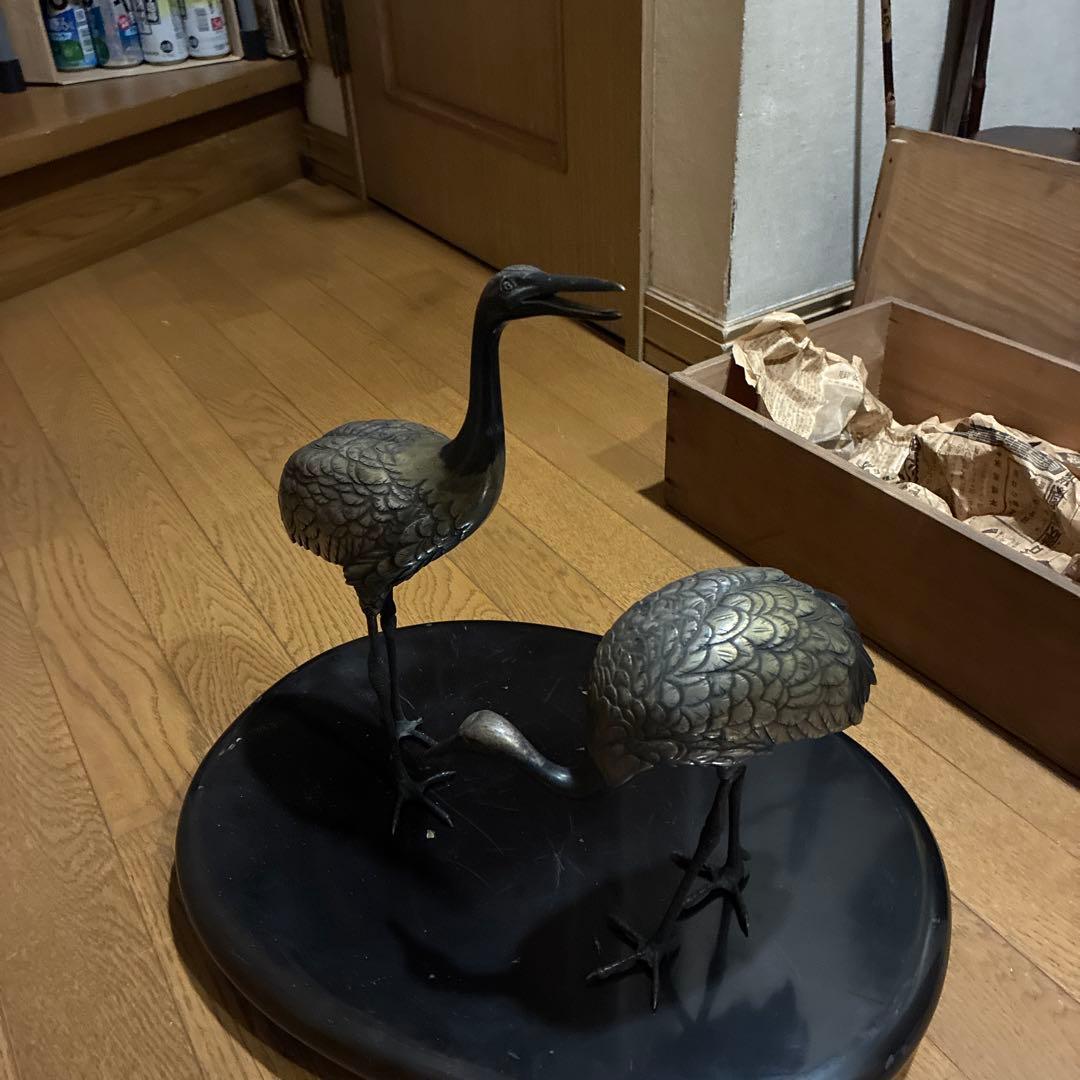骨董品、縁起物鶴　美術工芸品　古銅色分け青銅　鎌倉山の旧家から出ました