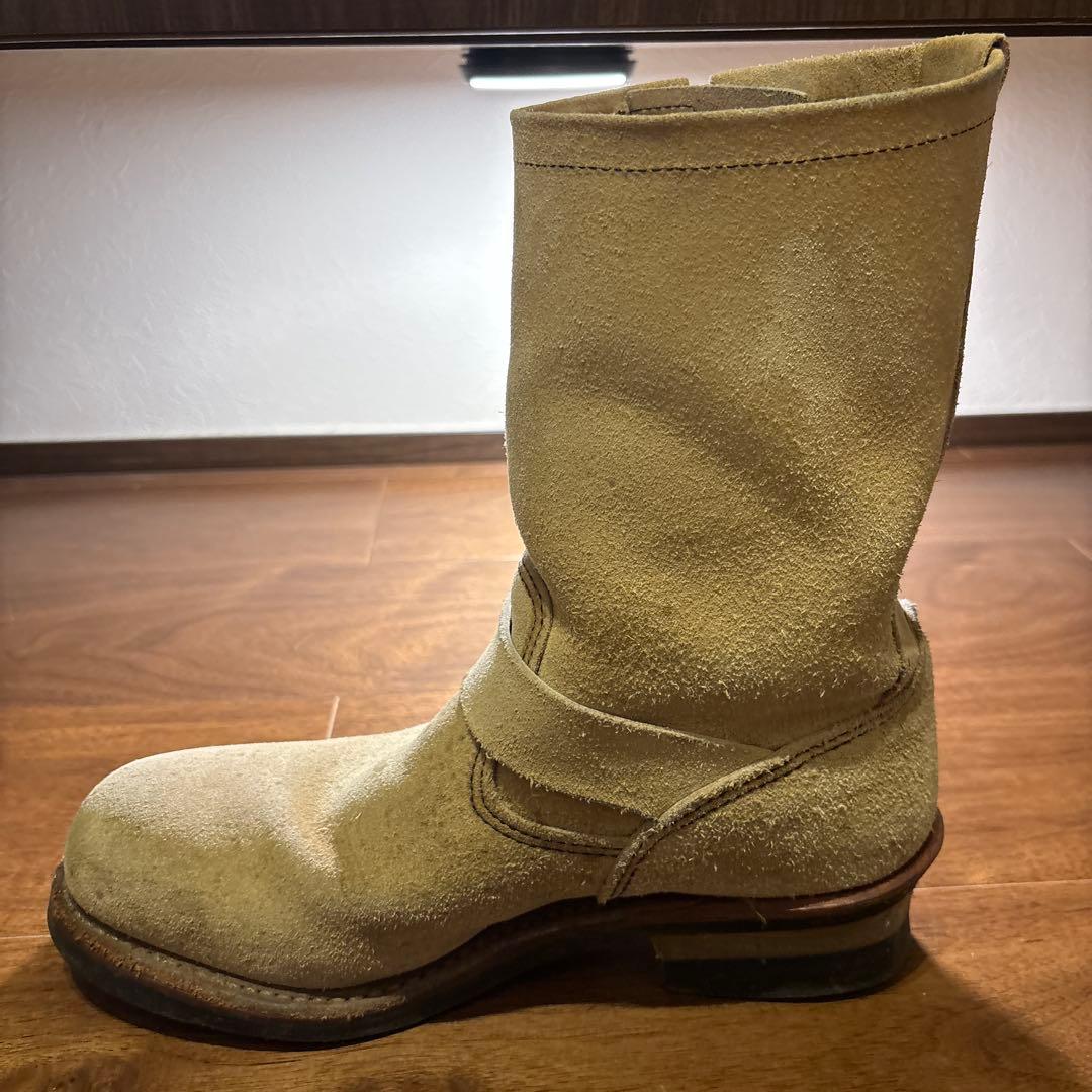 レッドウィング　ヌバック　ベージュ　エンジニアブーツ