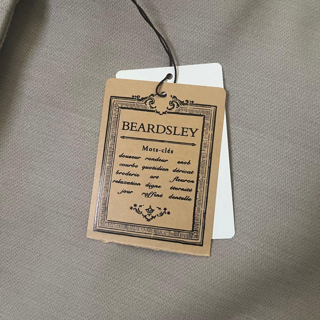 新品タグ付き　ビアズリー　ペプラムギャザージレ