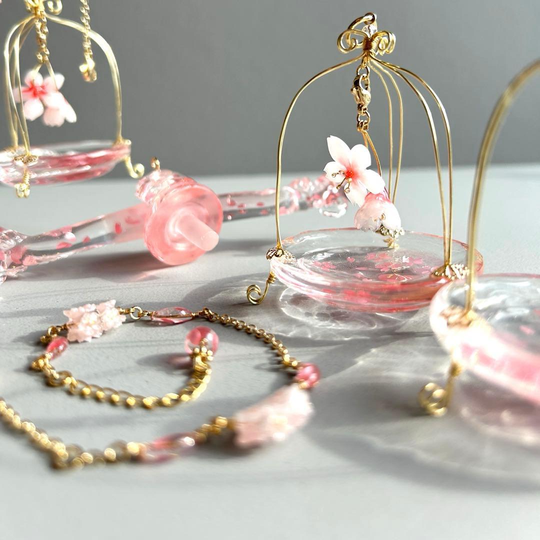 桜の天秤　　桜モチーフアクセサリー付き　水晶付　オブジェ　置物　さくら　桜
