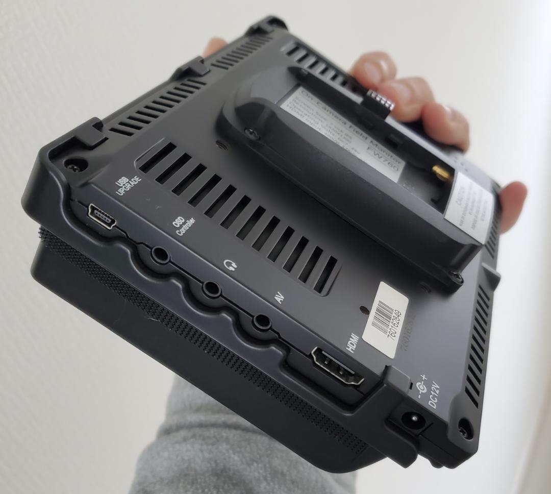 feelworld fw760　yongnuo YN300 II