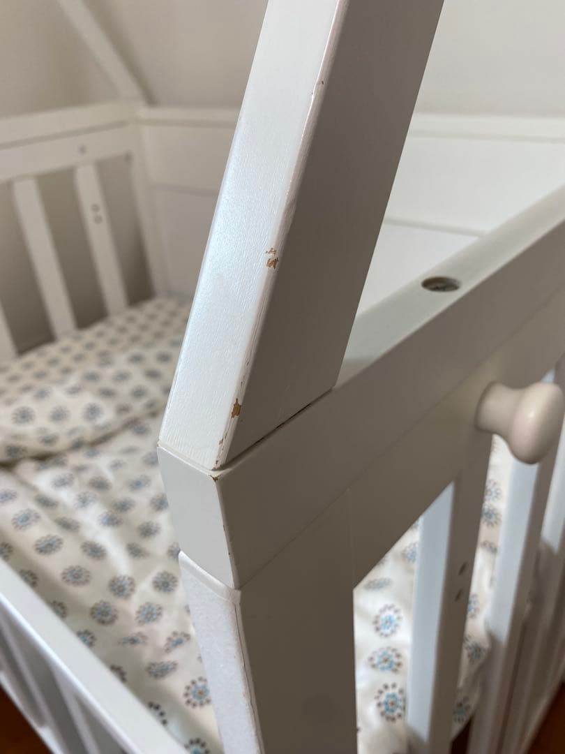 ディモワ 10mois キャノピー付きベビーベッド、布団付き