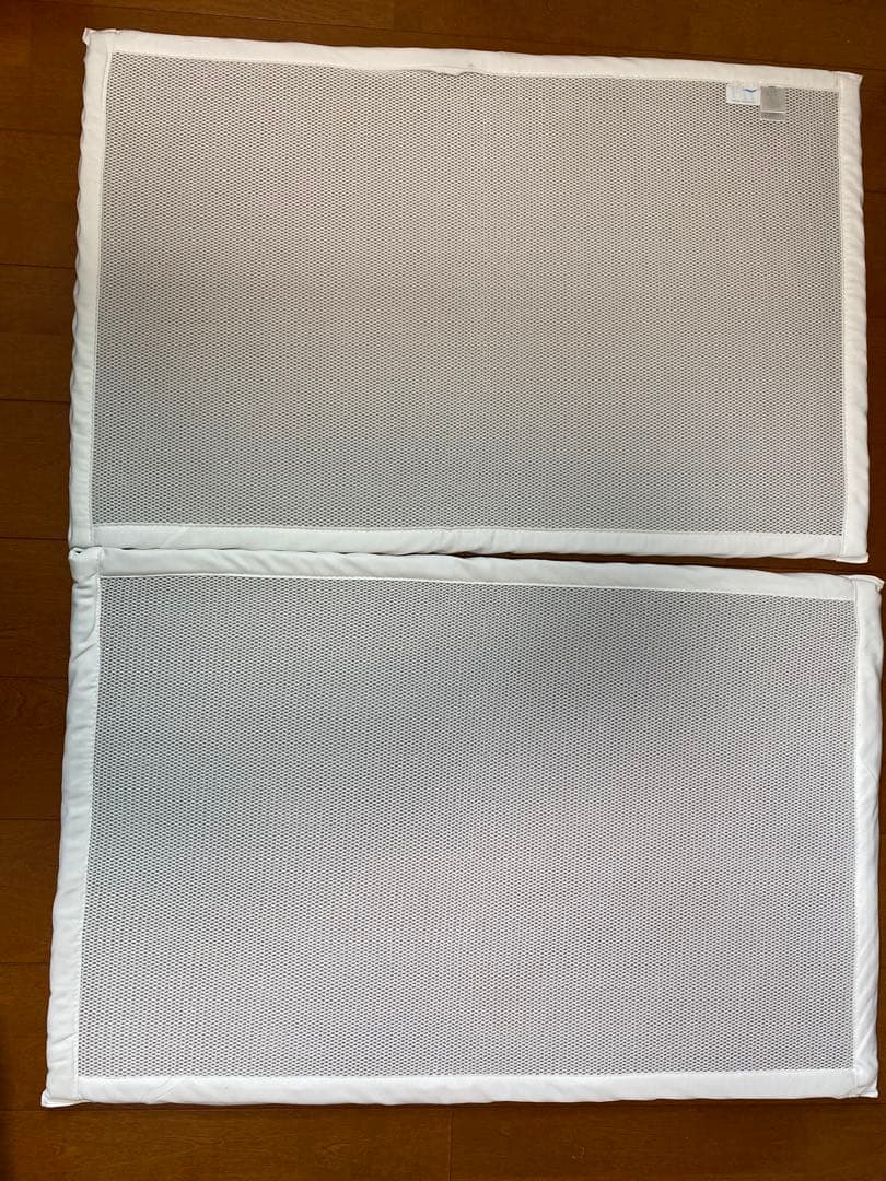 ディモワ 10mois キャノピー付きベビーベッド、布団付き