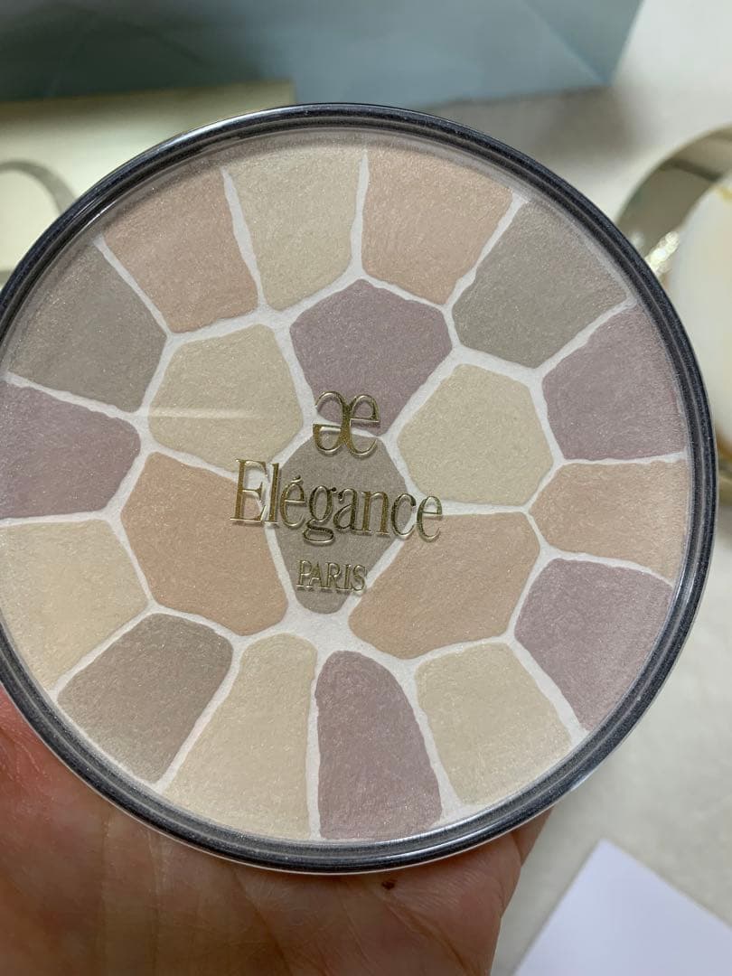 Elegance LA POUDRE HAUTE プレストパウダー
