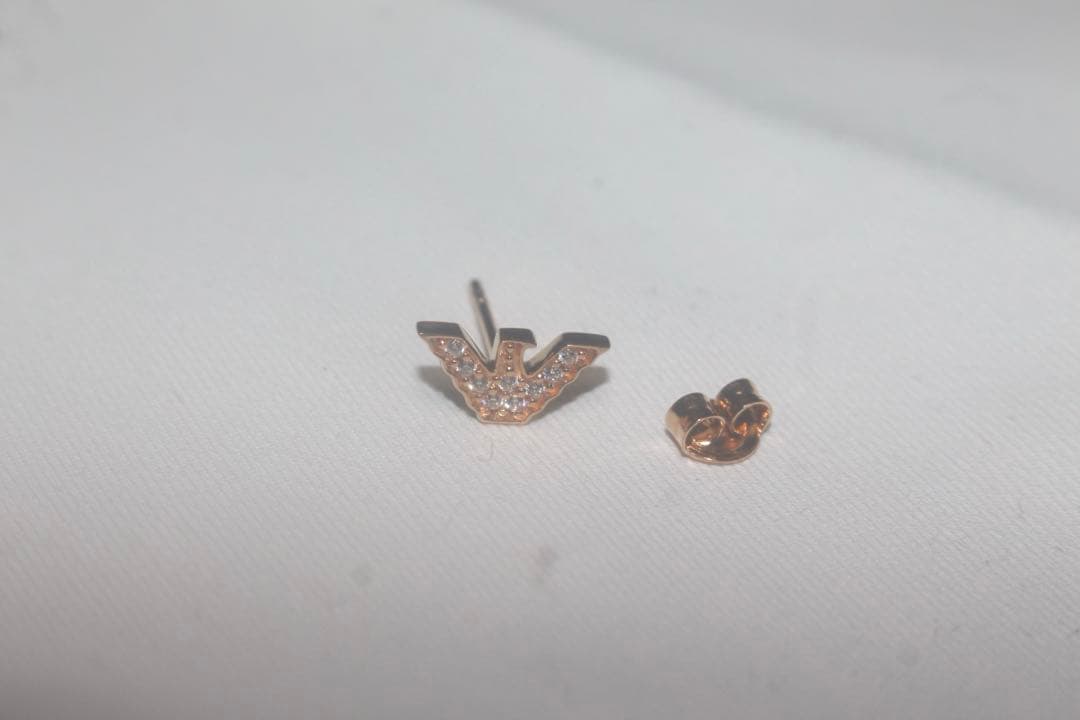 EMPORIO ARMANI エンブレムピアス 両耳