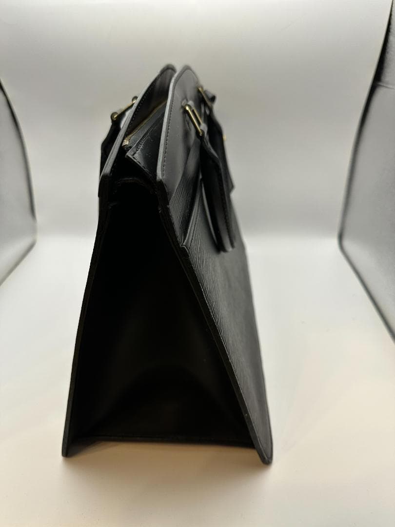 LOUIS VUITTON ✨　ルイヴィトン　エピ