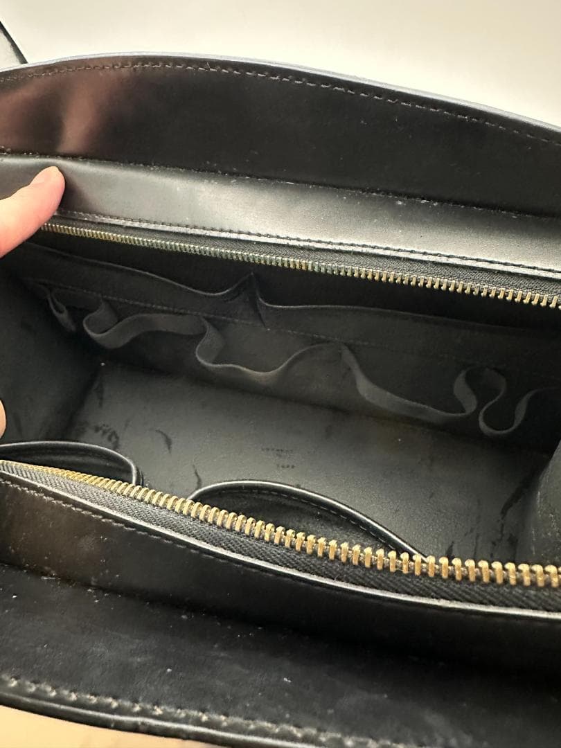 LOUIS VUITTON ✨　ルイヴィトン　エピ