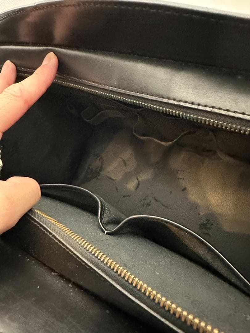 LOUIS VUITTON ✨　ルイヴィトン　エピ