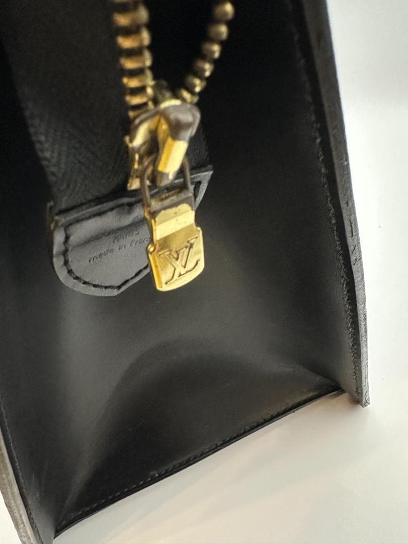 LOUIS VUITTON ✨　ルイヴィトン　エピ