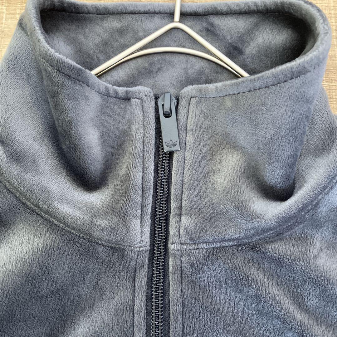 【人気モデル】adidas ベロア トラックジャケット グレー トレフォイル