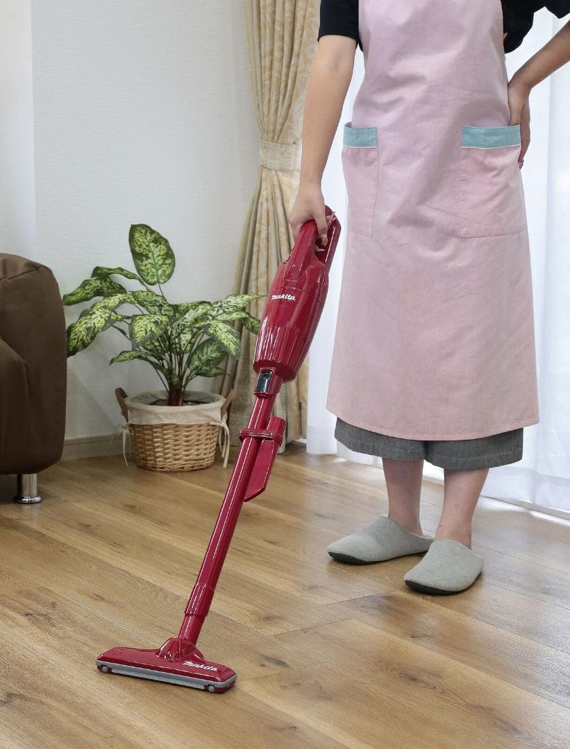 日本製 マキタ NEWコードレスクリーナー　レッド