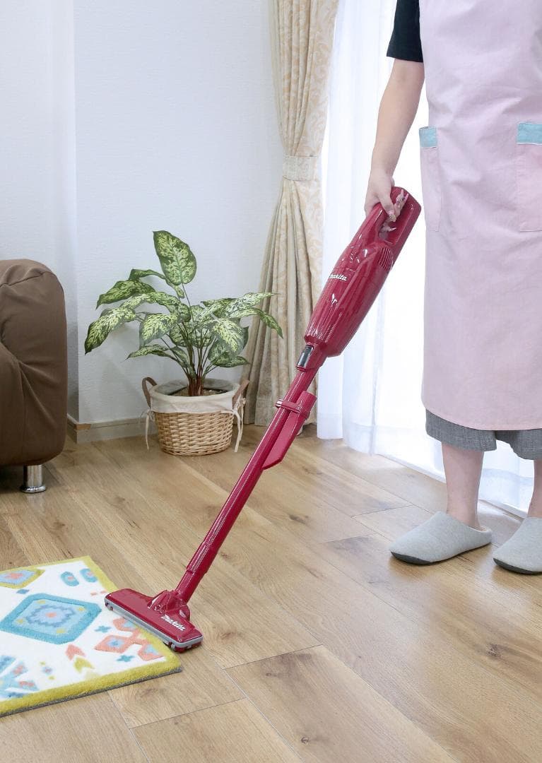 日本製 マキタ NEWコードレスクリーナー　レッド