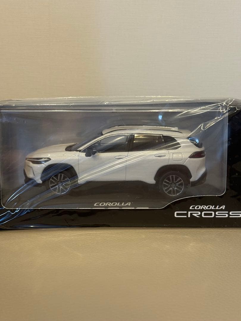 トヨタカローラクロスミニカー　新品未開封