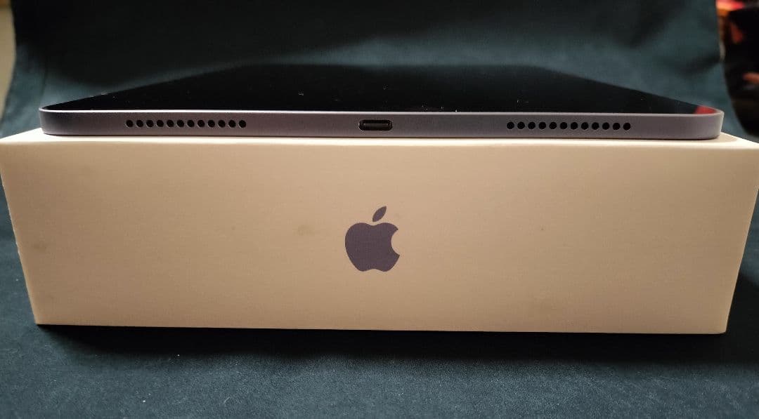 iPadAir（第5世代）Wi-Fi用　256gb