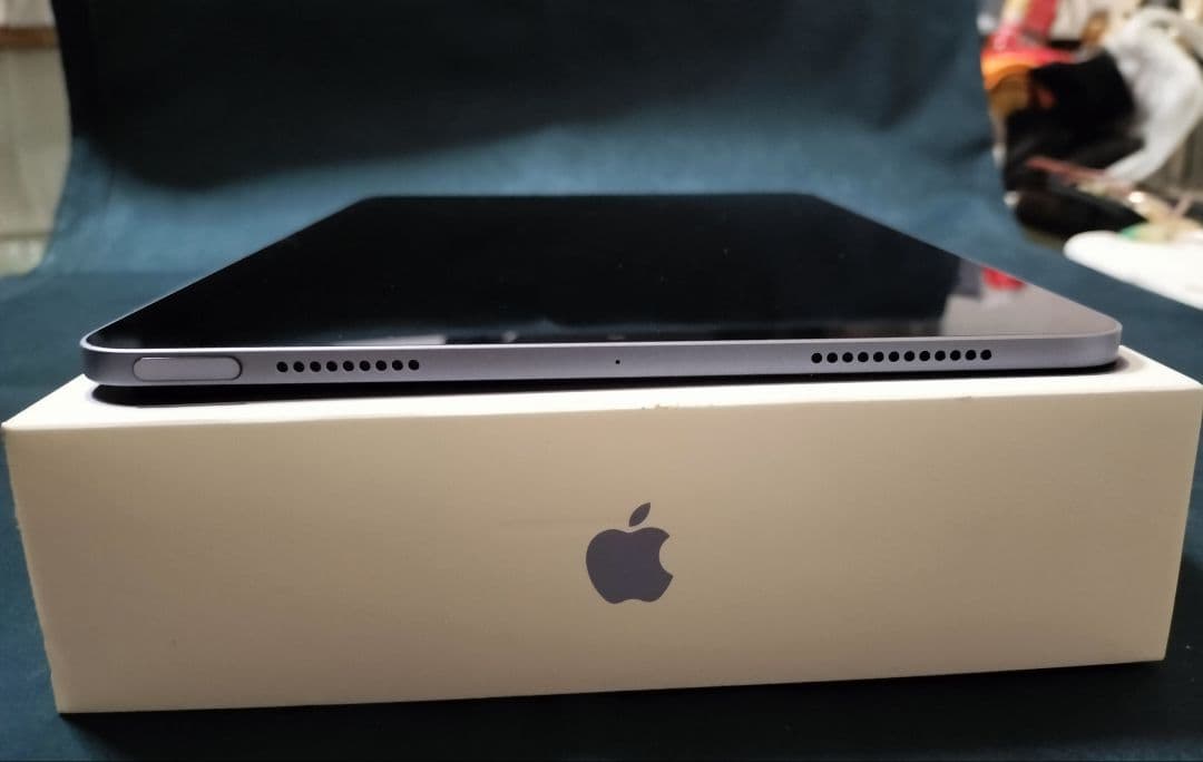 iPadAir（第5世代）Wi-Fi用　256gb