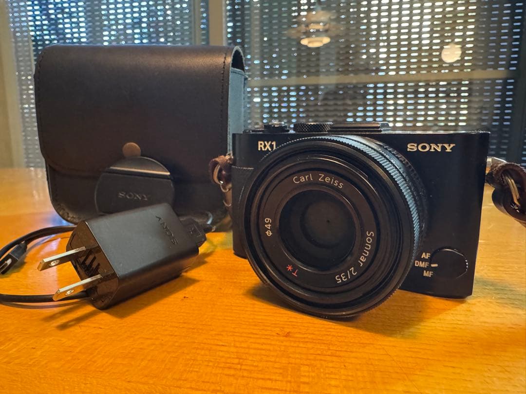 デジタルカメラ Sony DSC-RX1