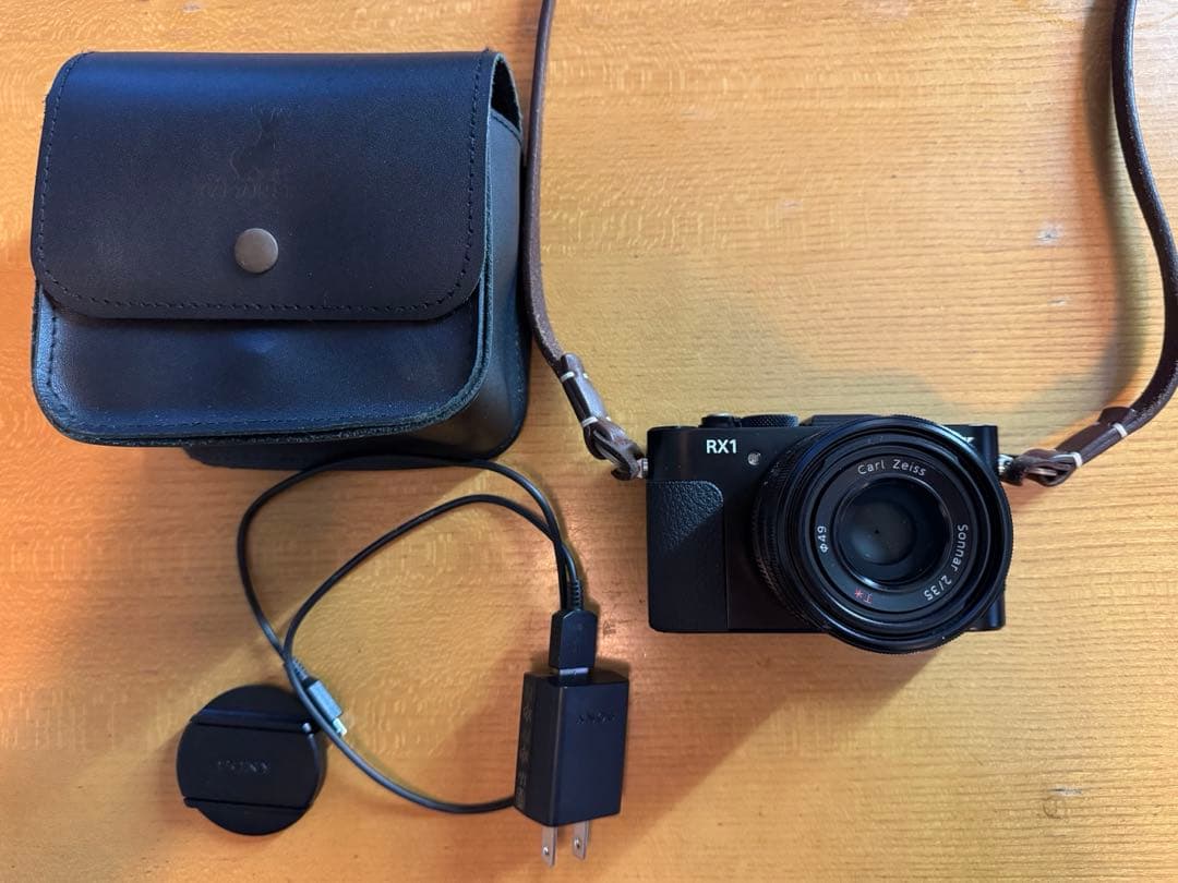 デジタルカメラ Sony DSC-RX1