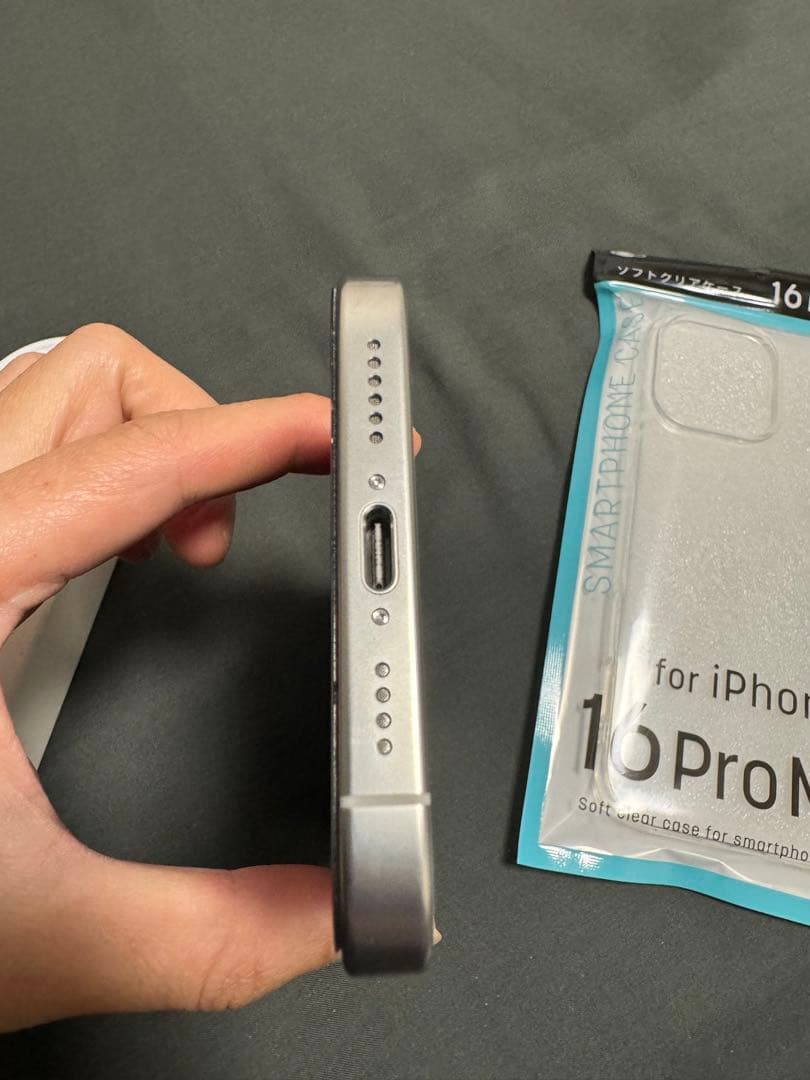 【美品】 Iphone 16 Pro Max 512GB ホワイトナチュラル