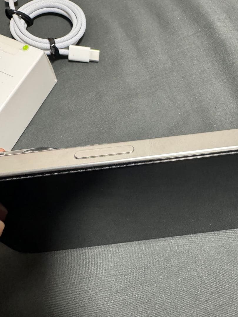 【美品】 Iphone 16 Pro Max 512GB ホワイトナチュラル