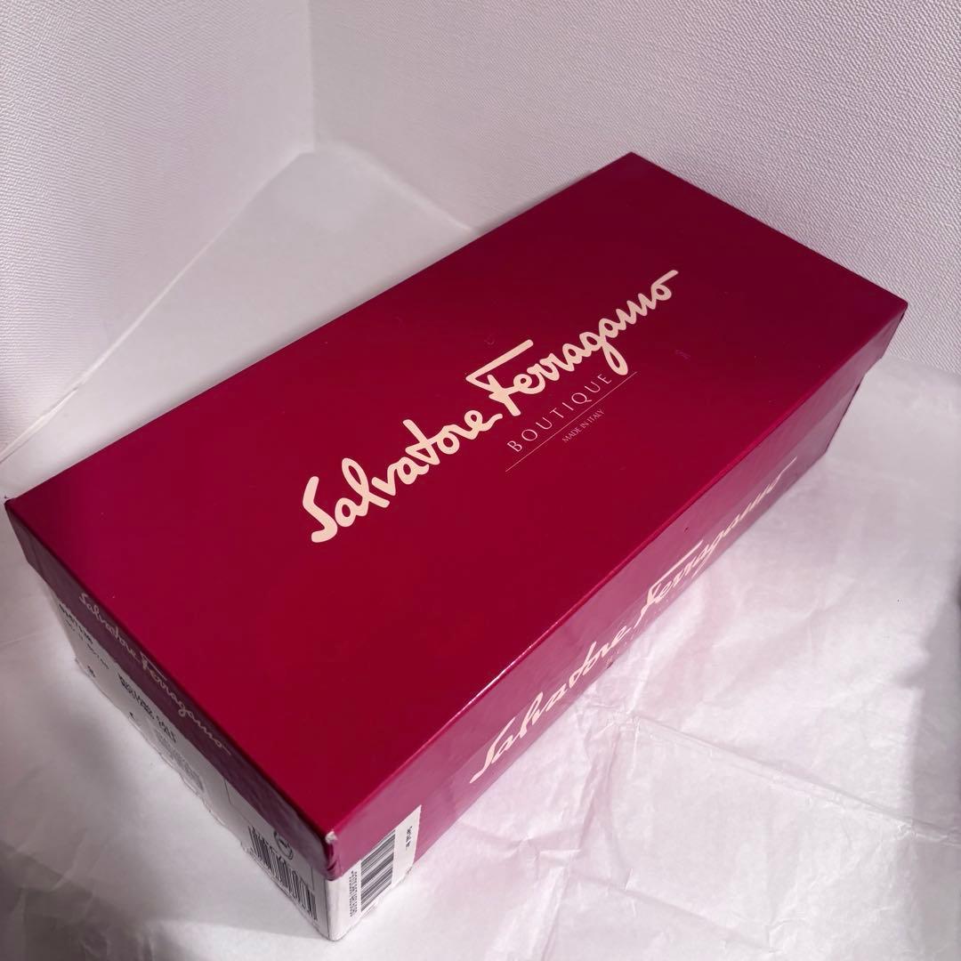 訳ありFerragamo フェラガモ レディース25cm マスタングカーフ
