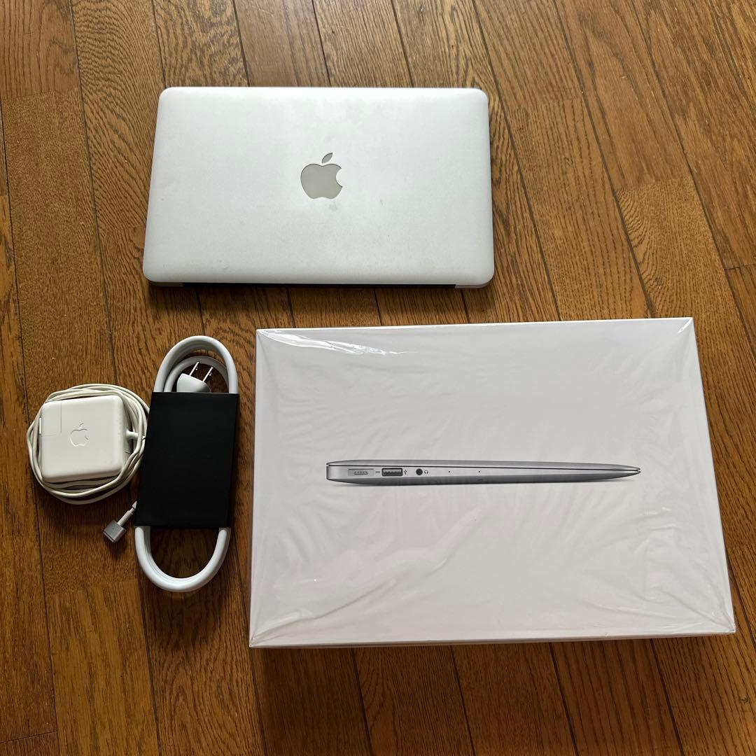 Apple MacBook Air 11インチ　250GB 外箱付き