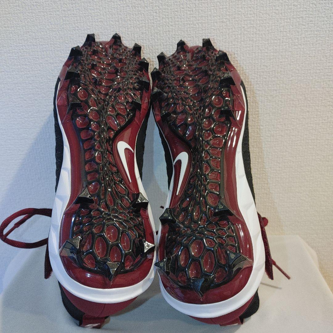 NIKE　フットボール　27.5センチ ブラック×エンジ　ポイント　スパイク