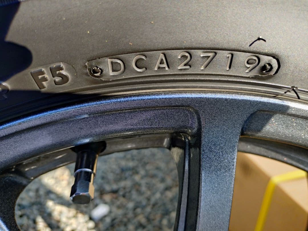 送料込み！CX-5ブリザックスタッドレスタイヤホイールセット