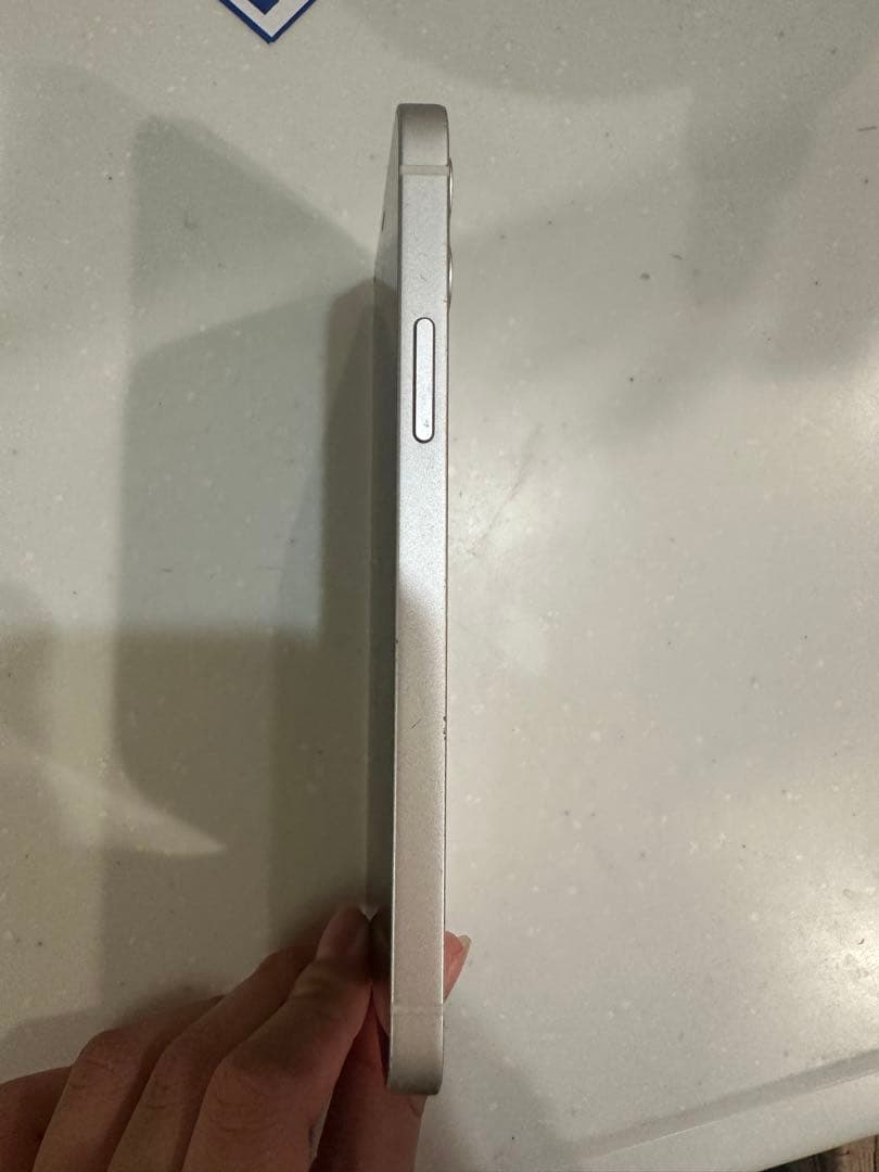 iPhone 12 64GB SIMフリー / ややキズあり