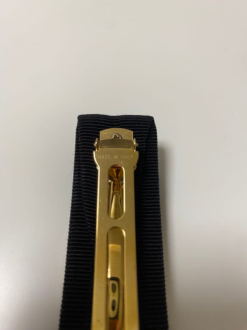 サルバトーレフェラガモ　バレッタ　ブラック×ゴールド