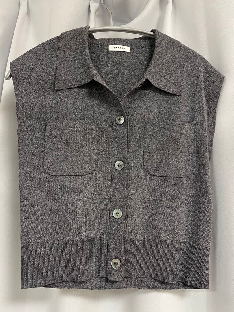 frayi.d フレイアイディー　ポロカラーノースリニットジレ　グレー　GRY