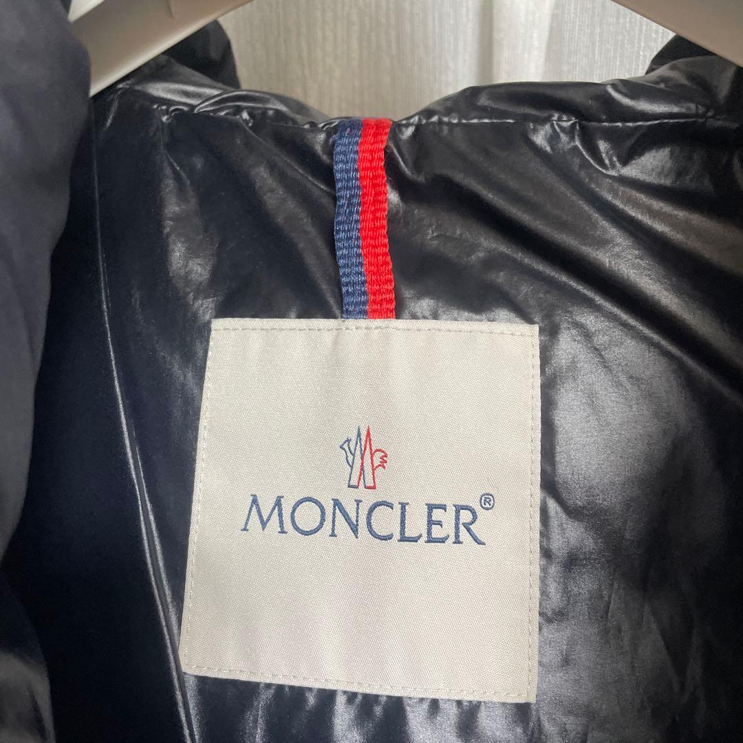 MONCLER ネイビー ダウンベスト フード付き