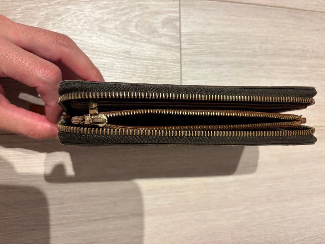 ルイヴィトン　ジッピーウォレット（モノグラム）