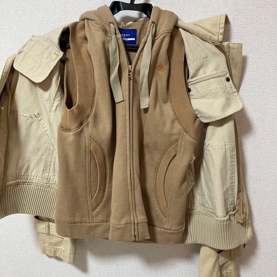 【美品 】希少バーバリーブルーレーベル2wayフードベスト付きベージュジャケット