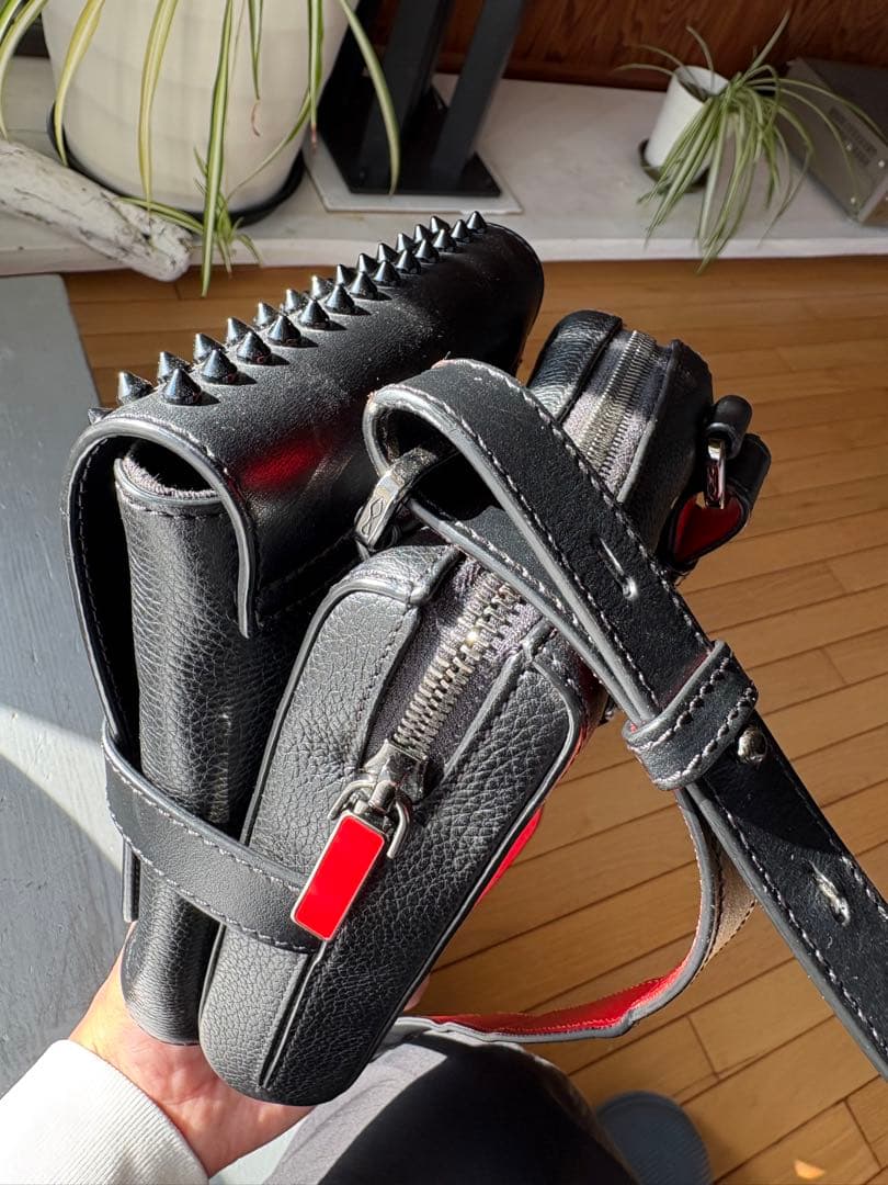 スタッズデザイン ショルダーバッグ