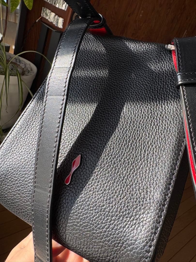 スタッズデザイン ショルダーバッグ