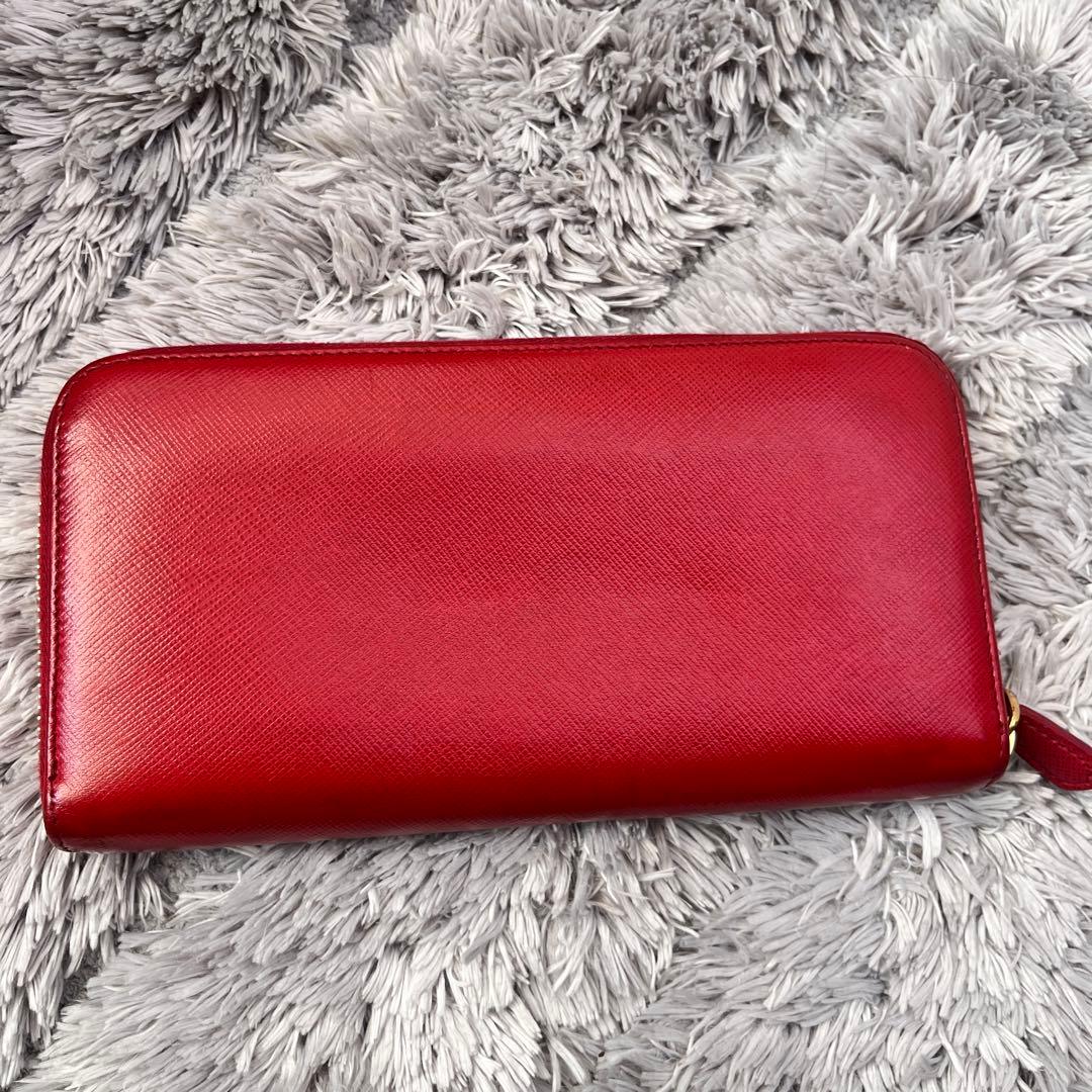良品✨PRADA サフィアーノ　ラウンドジップ　メタルロゴ　レッド　長財布