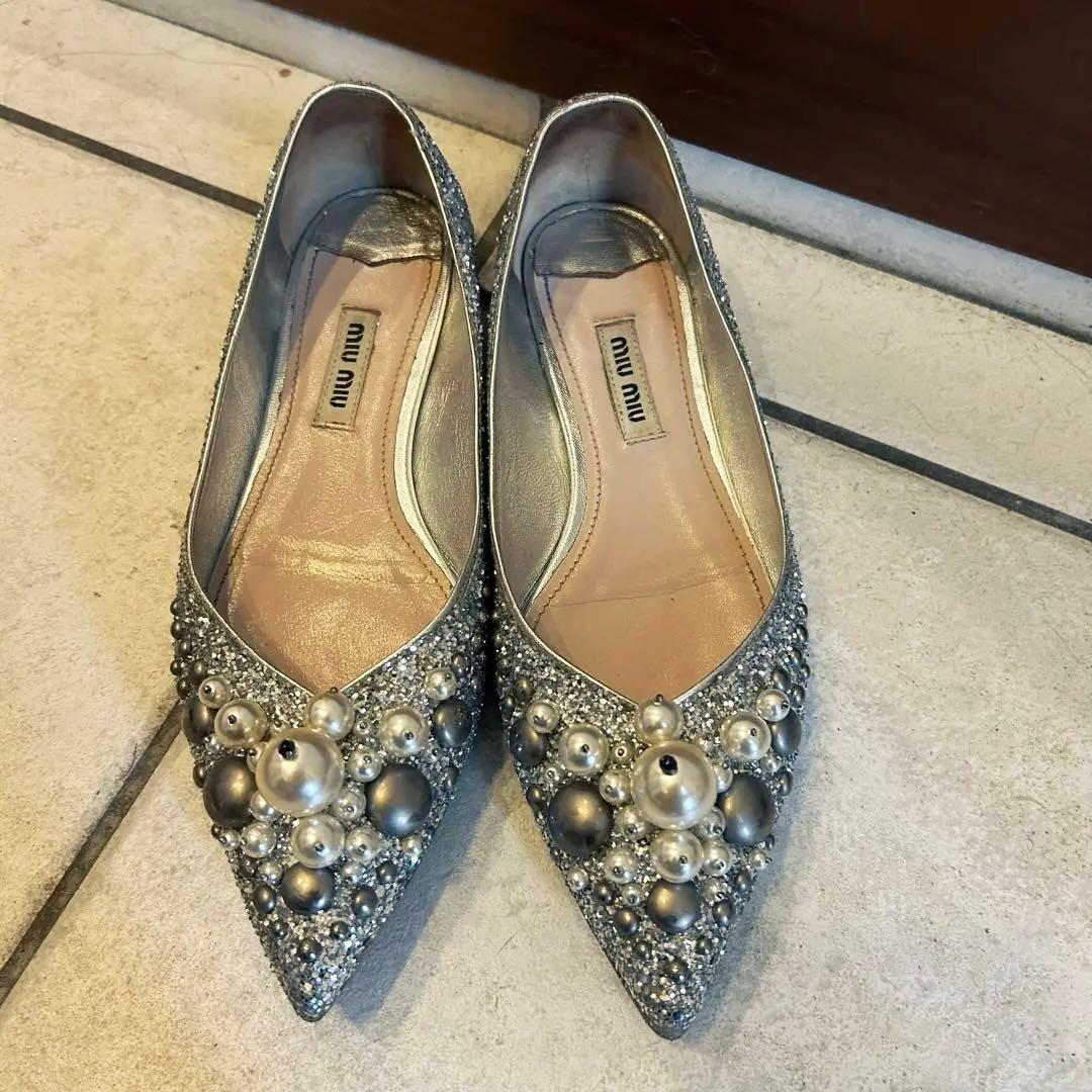 miu miu ビジュー パンプス シルバー　23センチ　ミュウミュウ　フラット