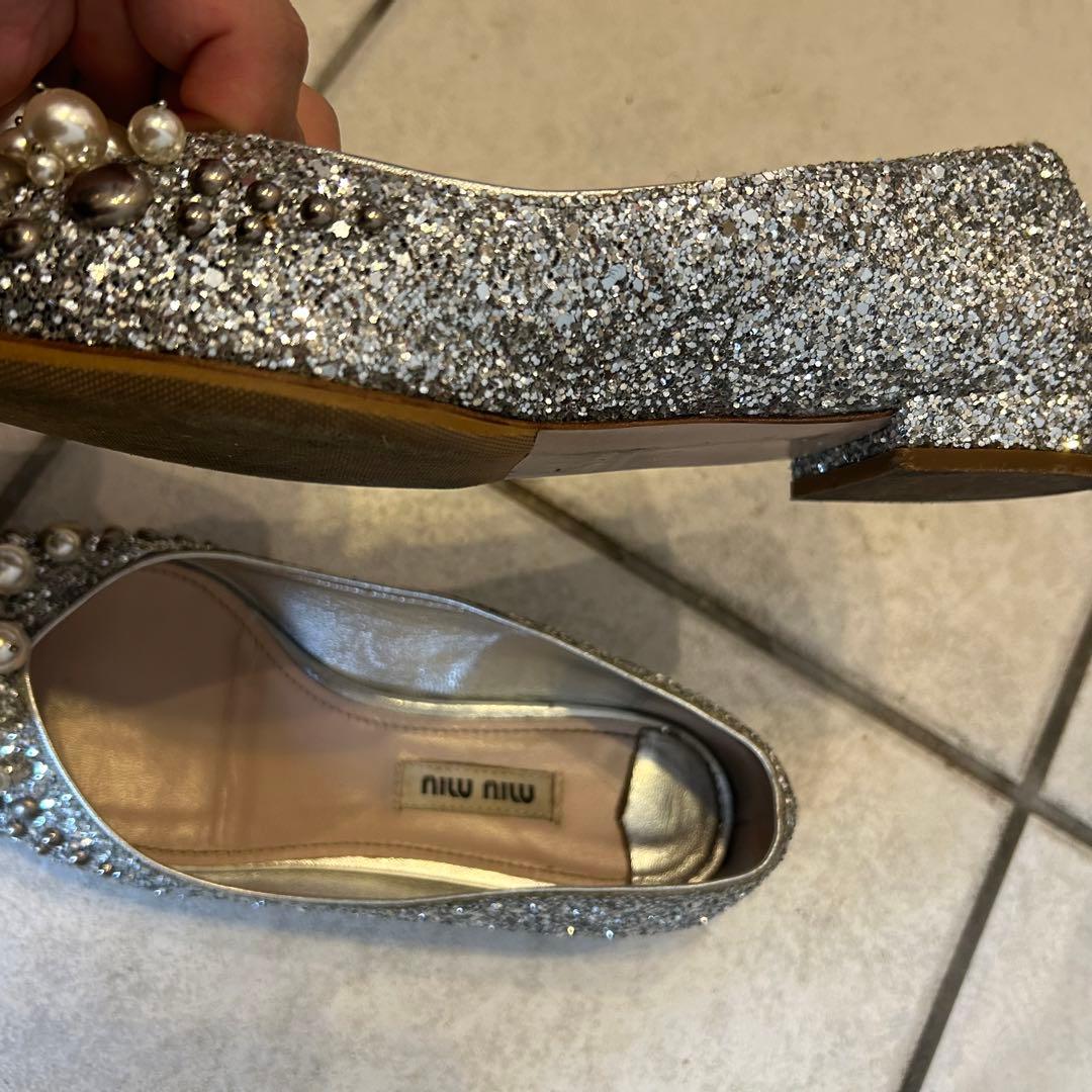 miu miu ビジュー パンプス シルバー　23センチ　ミュウミュウ　フラット